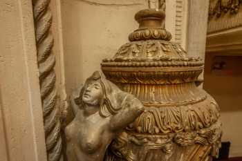 Studebaker Theater, Chicago, Chicago: Urn Top Closeup