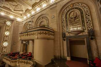 Studebaker Theater, Chicago: Mezzanine House Right
