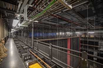 Theatre Royal, Drury Lane, London: Loading Gallery from Upstage Left