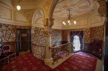 Theatre Royal, Newcastle upon Tyne, United Kingdom: outside London: Mezzanine Lobby Staircase