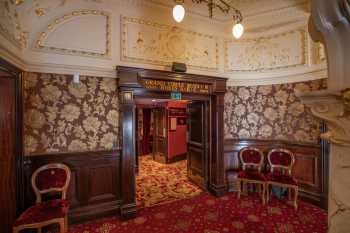 Theatre Royal, Newcastle upon Tyne, United Kingdom: outside London: Mezzanine Lobby Staircase 