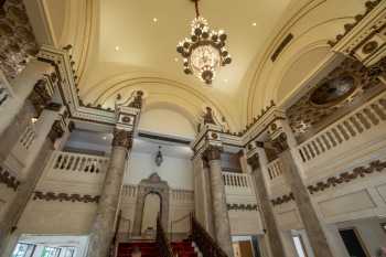 Tower Theatre, Los Angeles: Lobby from Entrance