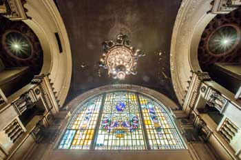 Tower Theatre, Los Angeles: Stained glass window from below