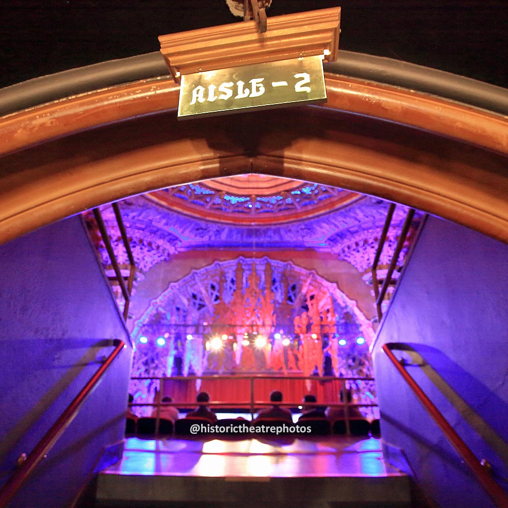 The United Theater on Broadway, Los Angeles: Entrance to Balcony