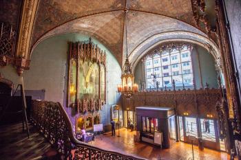 The United Theater on Broadway, Los Angeles, Los Angeles: Downtown: Outer Lobby from Balcony Staircase