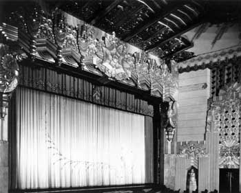 Proscenium as photographed in 1930 (JPG)
