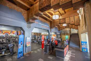 Warner Theatre, Huntington Park, Los Angeles: Greater Metropolitan Area: Lobby From House Left