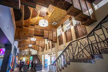 Warner Theatre, Huntington Park, Los Angeles: Greater Metropolitan Area: Lobby From Stairs House Left