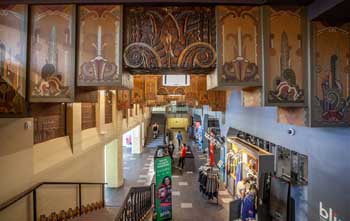 Warner Theatre, Huntington Park, Los Angeles: Greater Metropolitan Area: Looking Across Lobby From House Right