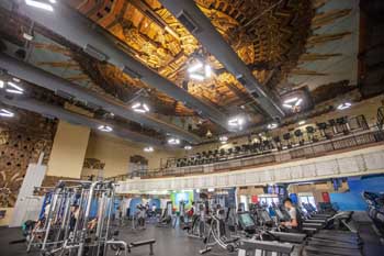 Warner Theatre, Huntington Park, Los Angeles: Greater Metropolitan Area: Main Floor Looking Back To Balcony