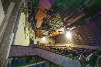 Warner Hollywood, Los Angeles: Hollywood: Balcony House Right Auditorium showing House Right wall