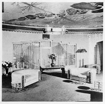 Photograph of the basement lounge, as featured in the 21st November 1931 edition of “Motion Picture Herald” (JPG)