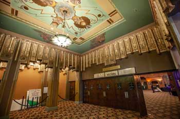 The Wiltern, Koreatown, Los Angeles: Greater Metropolitan Area: Entrance Lobby